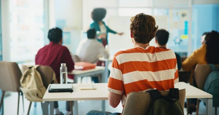 bezpieczny-internet-w-szko--ach-powiatu-boche--ski-auto-3549